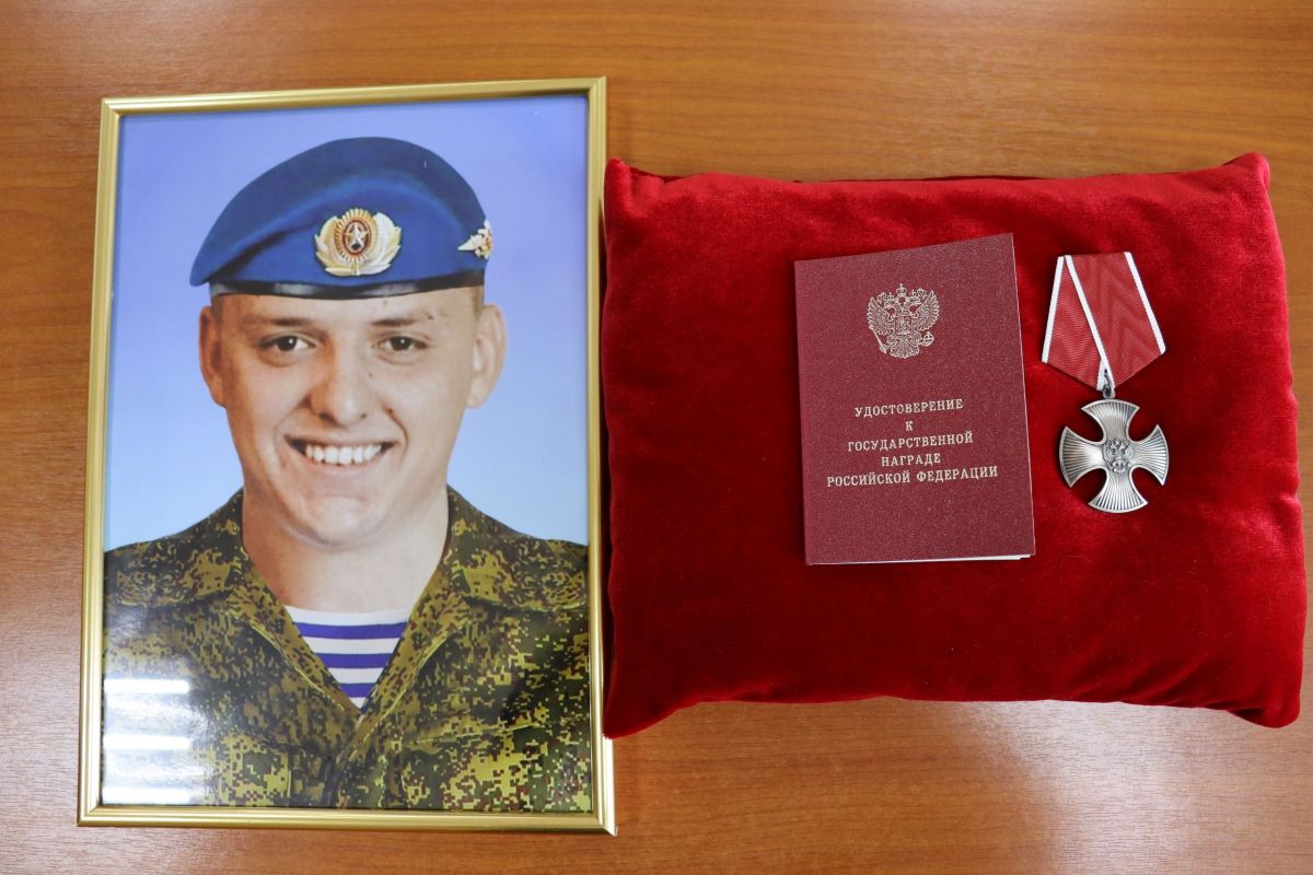 Военнослужащий из Лисок погиб при выполнении боевого задания за 3 недели до 30-го дня рождения