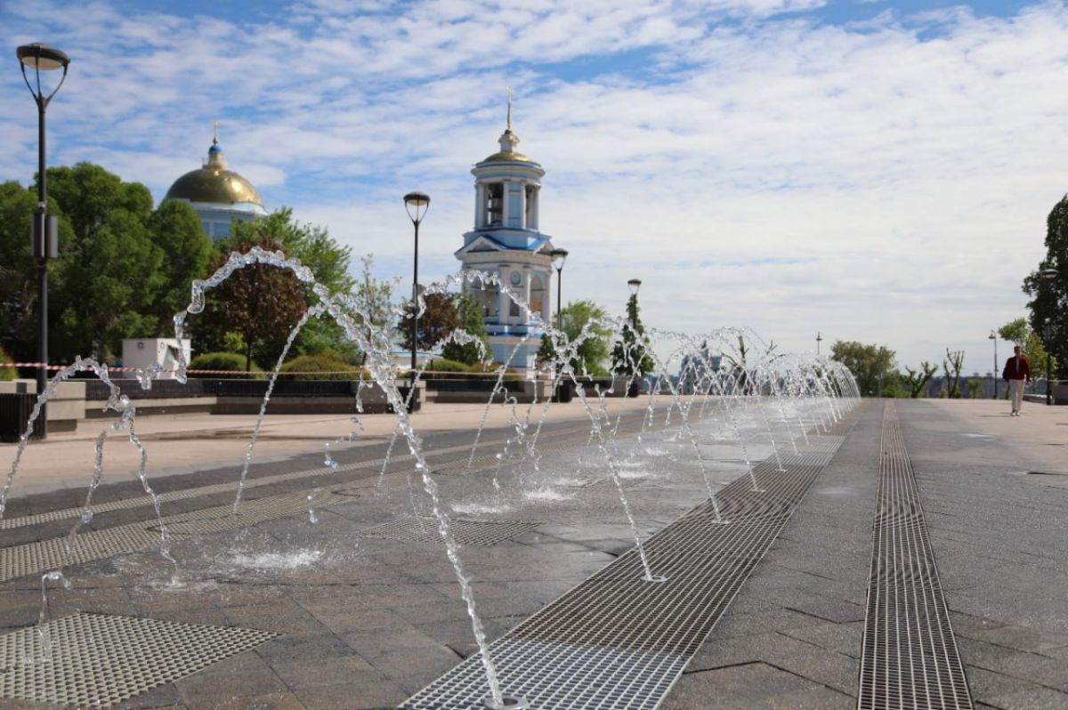 Из-за ремонта временно закроют фонтаны на Советской площади и в Петровском сквере в Воронеже