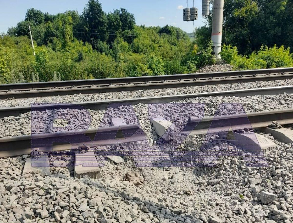 Бастрыкин поручил возбудить дело о теракте из-за подрыва воронежской железной дороги