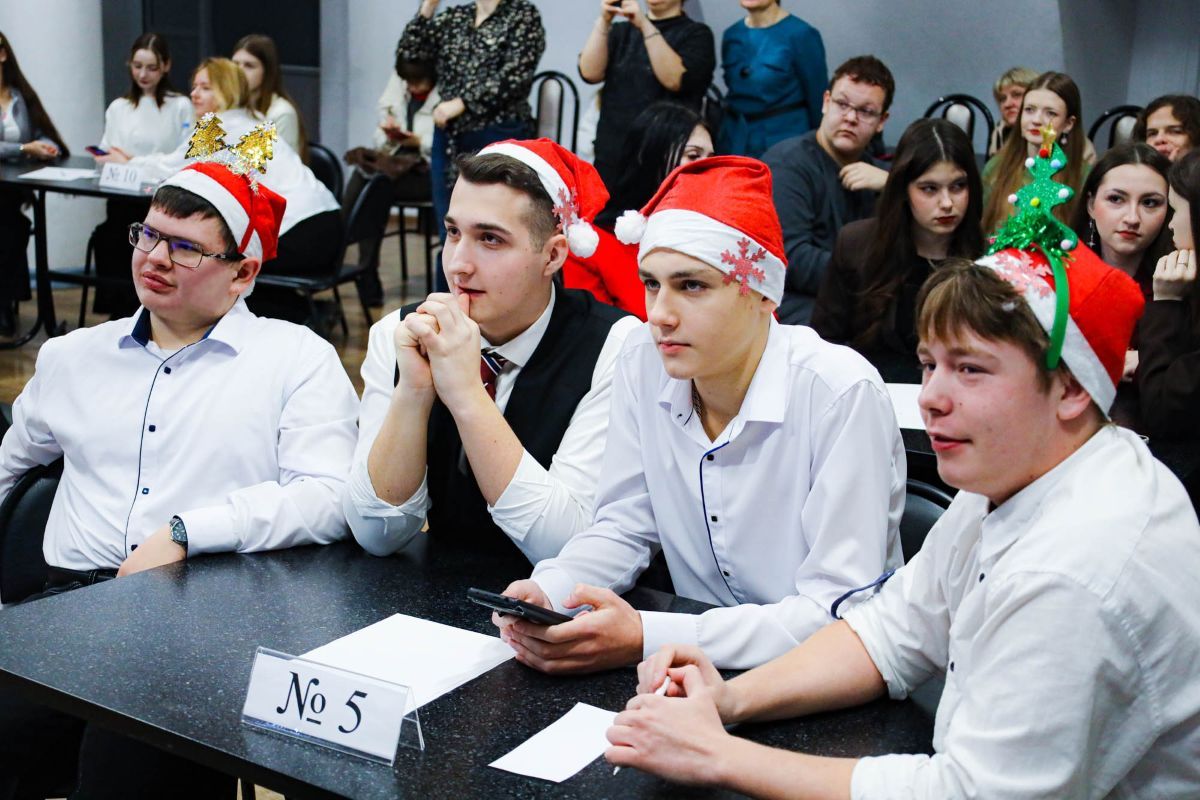 Молодёжь Щёкино приняла участие в праздничной интеллектуальной игре от предприятия «Щекиноазот»