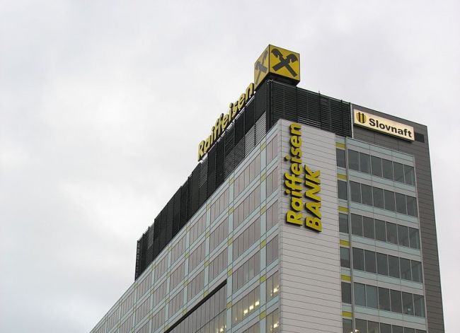 ЕЦБ принуждает Raiffeisen Bank покинуть Россию