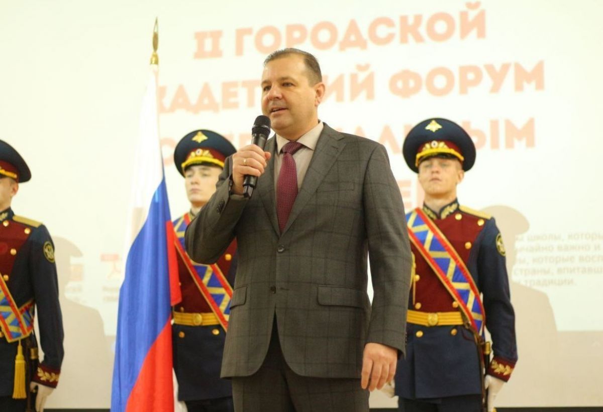 Досрочно сложил полномочия зампред владимирского ЗакСобрания Роман Кавинов