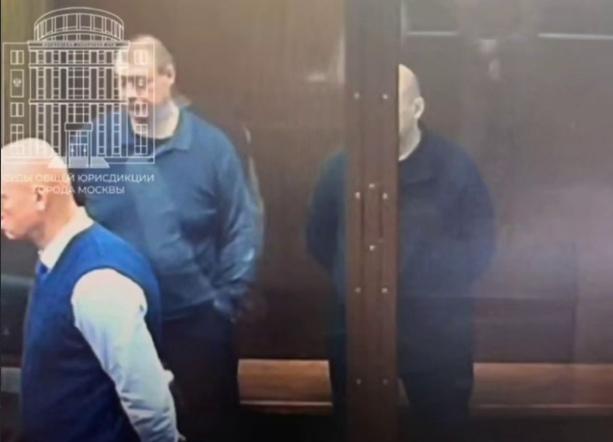 Московский суд оставил под арестом экс-чиновников Курской области