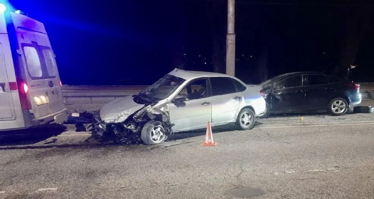 На Октябрьском мосту в Липецке в ДТП погибли два человека