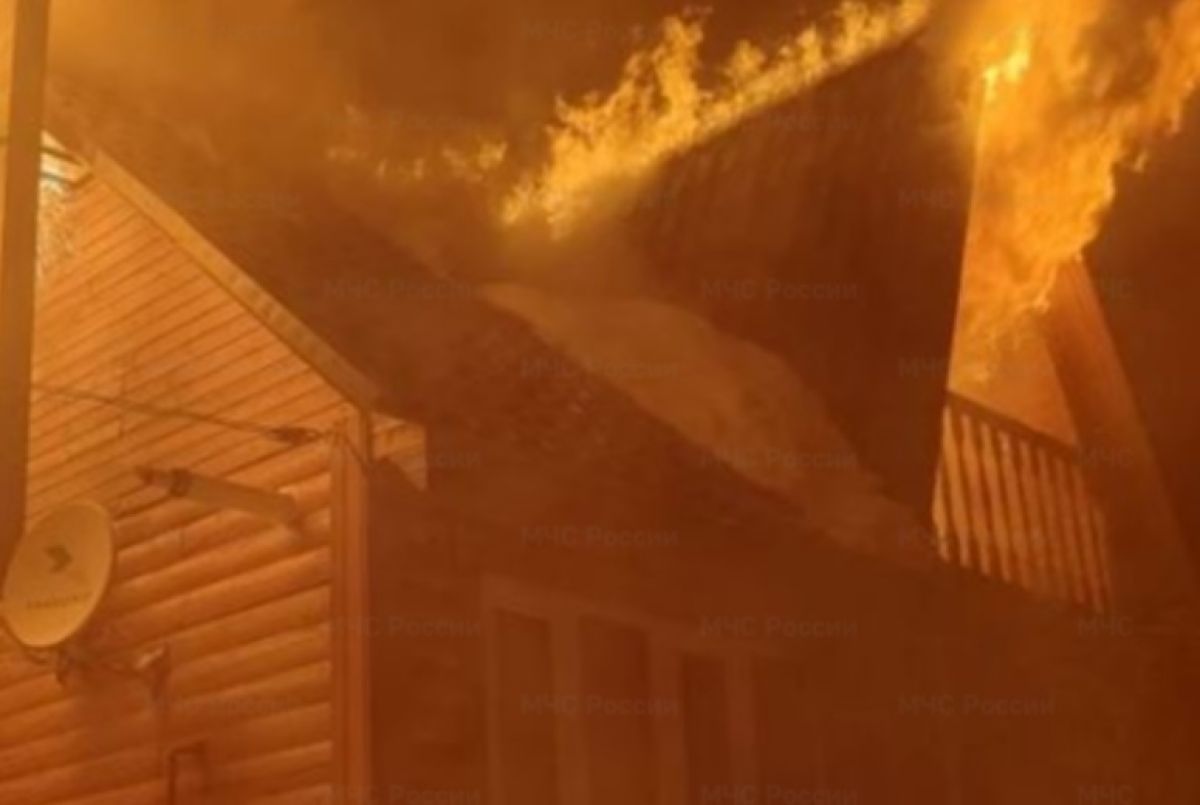 При пожаре жилого дома в Калужской области пострадал человек