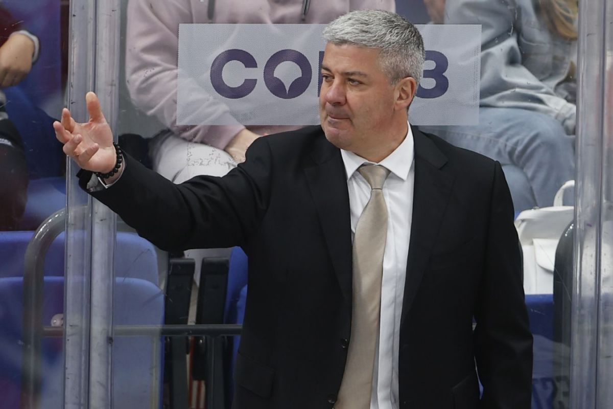 Владивостокский «Адмирал» расторг контракт с главным тренером Леонидом Тамбиевым