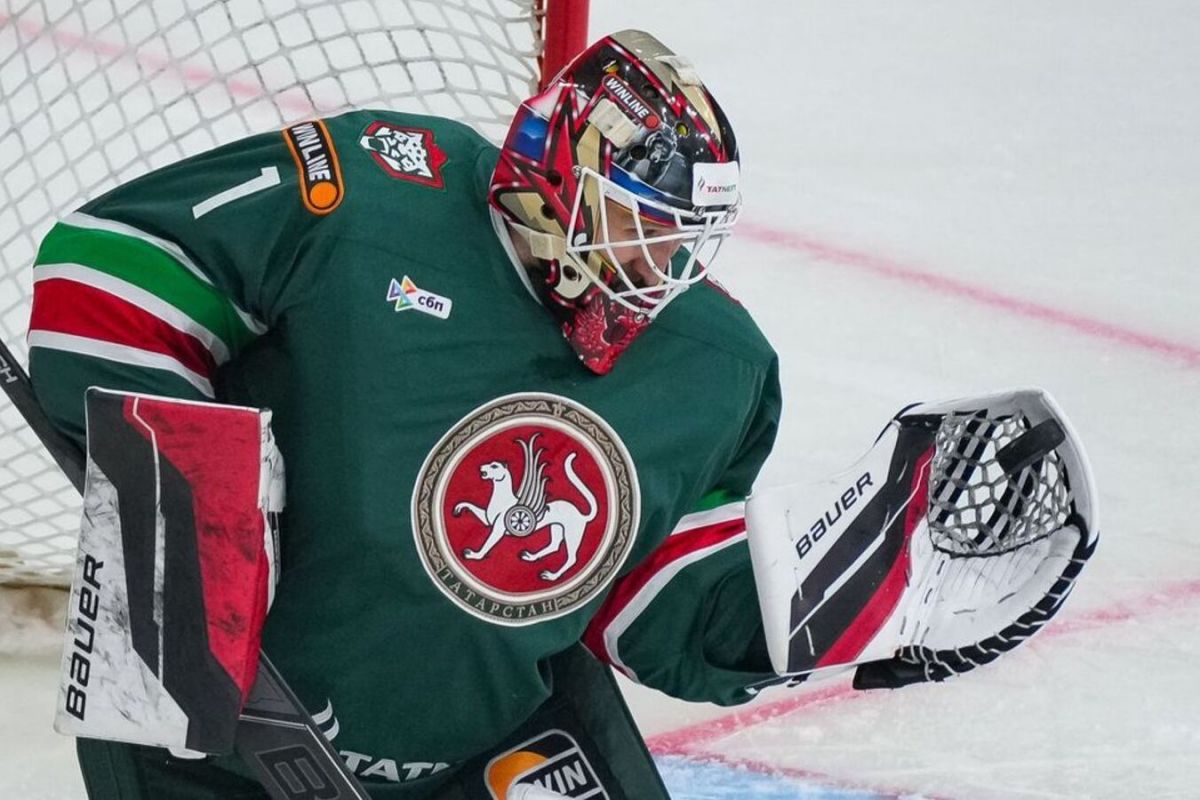 Голкипером «Ак Барса» Михаилом Бердиным интересуются несколько клубов КХЛ