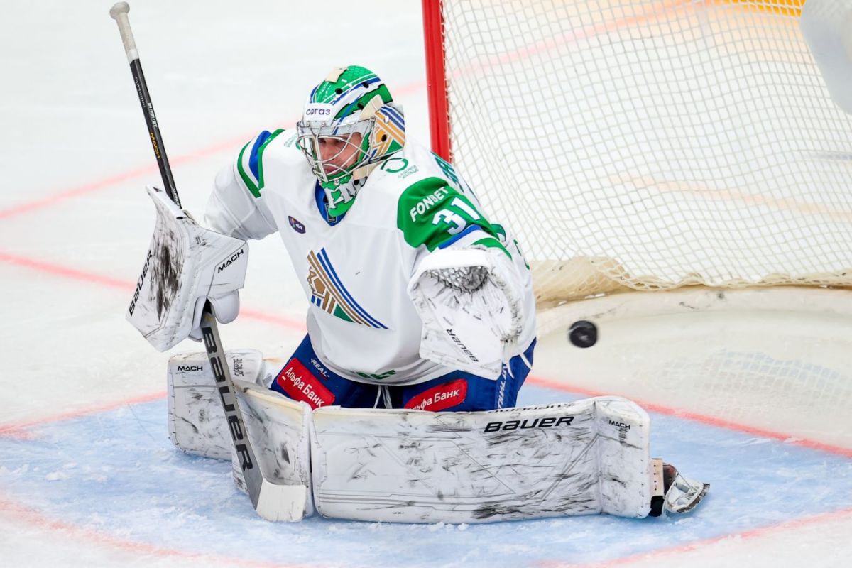 Голкипер Александр Самонов заработает 15 млн рублей в этом сезоне в ЦСКА