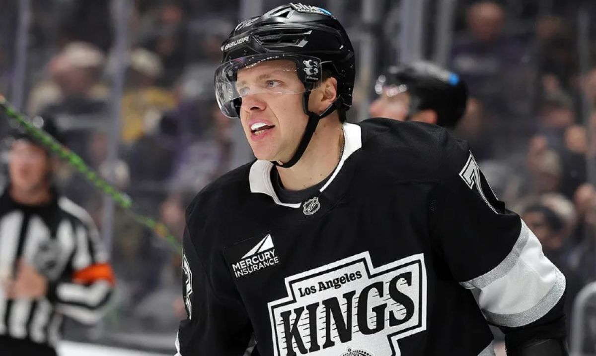 Панарин набрал два очка в дебютном матче за «Лос-Анджелес» в НХЛ