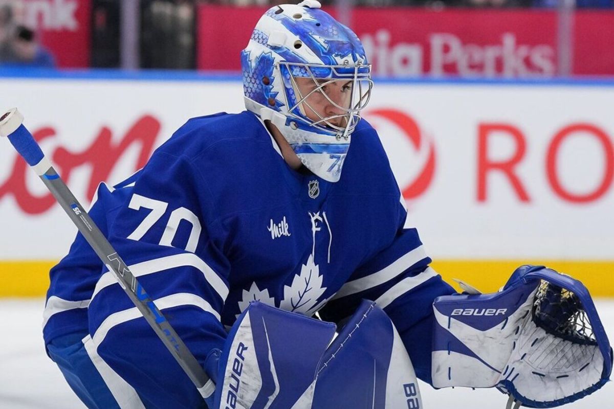 «Торонто» продлил контракт с российским вратарем Артуром Ахтямовым до 2029 года