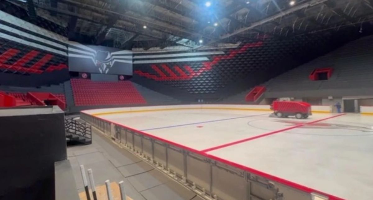 Матчи плей-офф ВХЛ «Омские Крылья» проведут в СКК им. Блинова