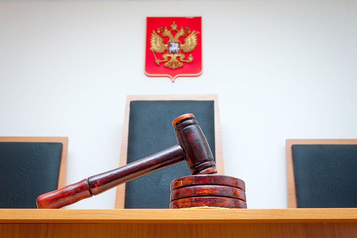 Бывшего брянского полицейского осудили за получение взятки
